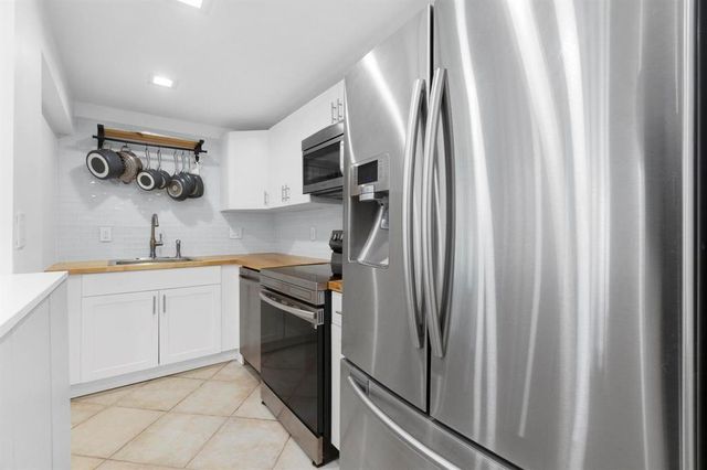 1439 S Ocean Boulevard 215, Pompano Beach, FL 33062