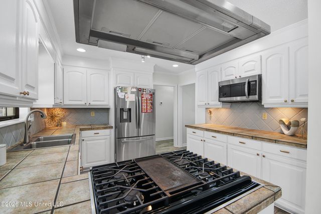 110 Stonington Court, Brandon, MS 39047