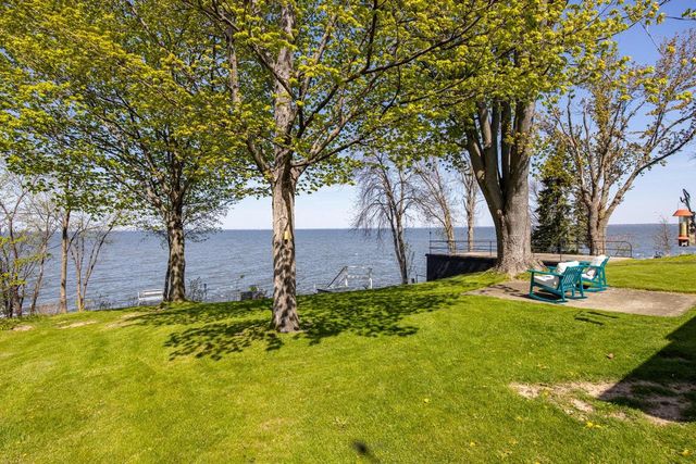 N6629 HARRISON ROAD, Hilbert, WI 54129