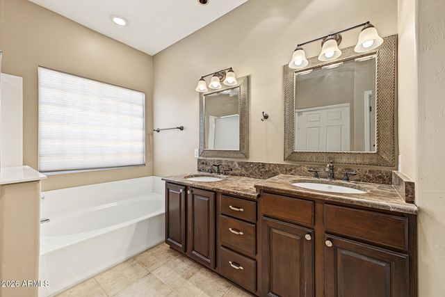 2102 E SIERRA MADRE Avenue, Gilbert, AZ 85296