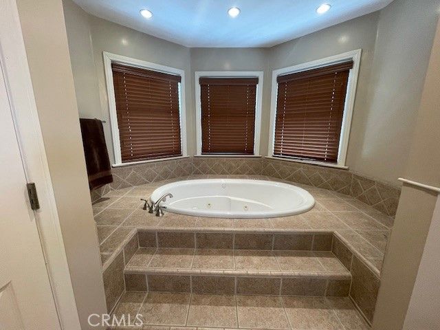 10066 Golden Oaks, Tujunga, CA 91042