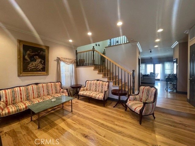 10066 Golden Oaks, Tujunga, CA 91042