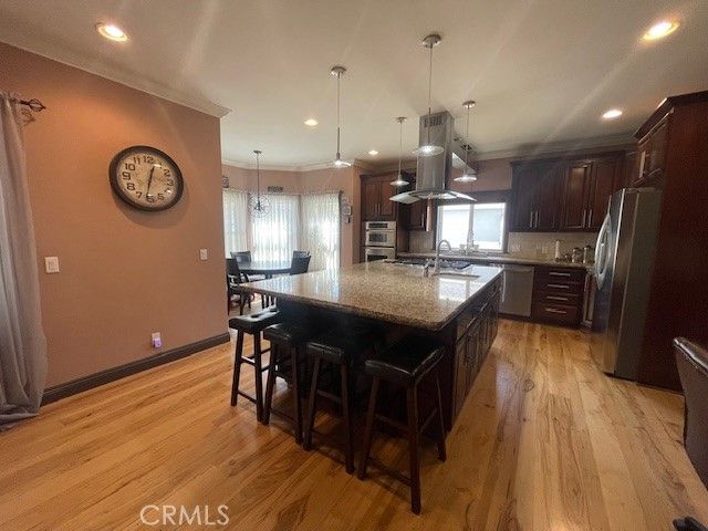 10066 Golden Oaks, Tujunga, CA 91042