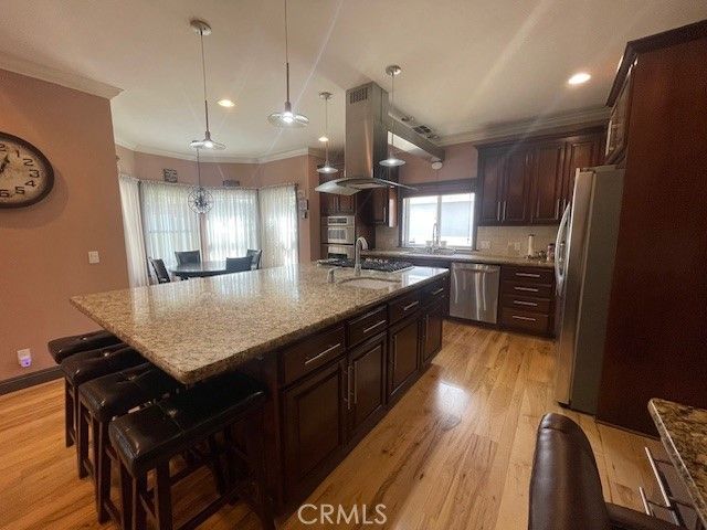 10066 Golden Oaks, Tujunga, CA 91042