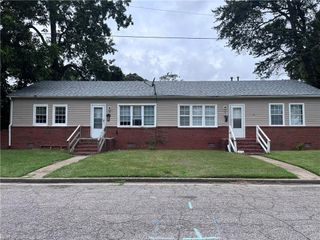 1-3 Jenkins PL, Portsmouth, VA 23702