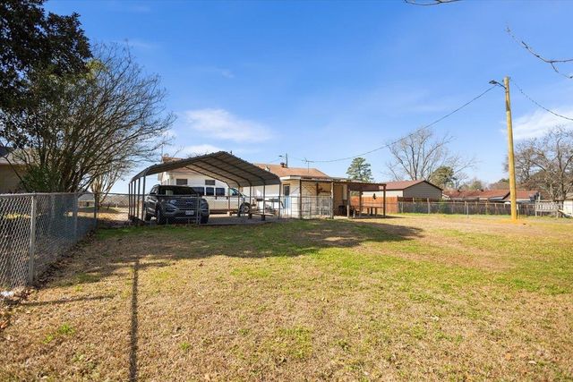 1706 Baxter Ave, Longview, TX 75602