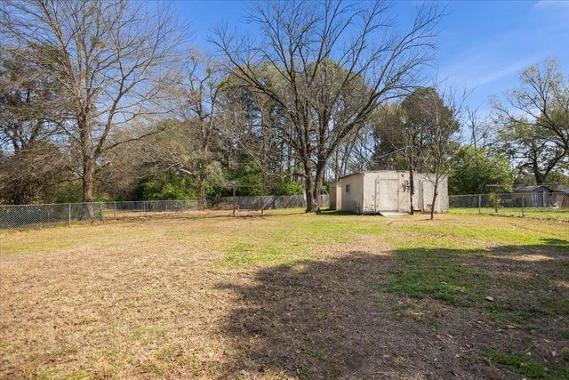 1706 Baxter Ave, Longview, TX 75602