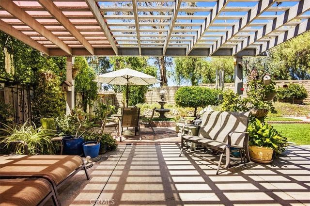 6735 Foxhall Court, Riverside, CA 92506