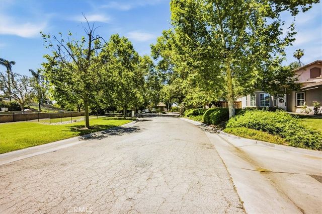 6735 Foxhall Court, Riverside, CA 92506