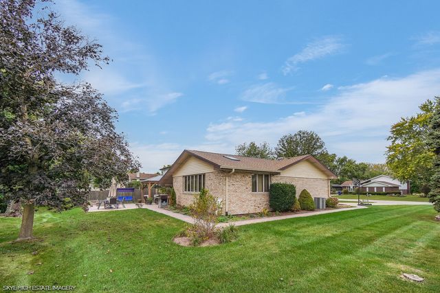 12152 Forestview Drive, Orland Park, IL 60467