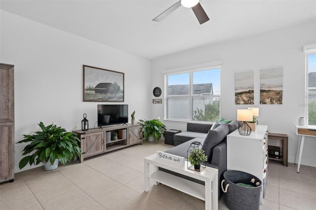 8820 SPERRY STREET, Orlando, FL 32827