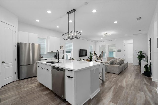 8820 SPERRY STREET, Orlando, FL 32827