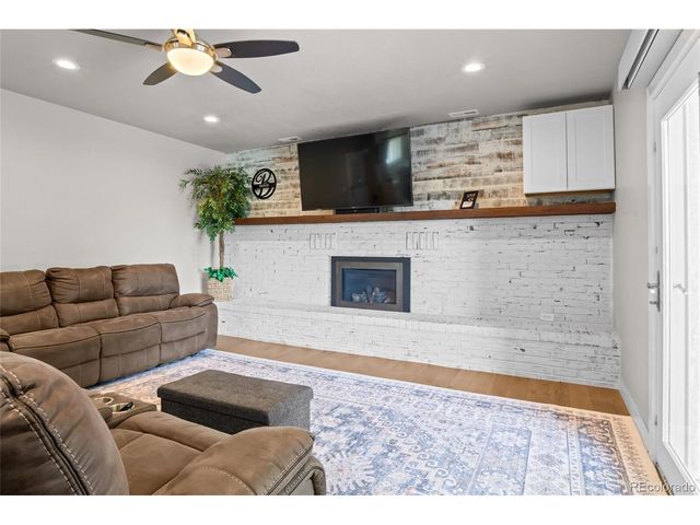 21375 E Nichols Pl, Aurora, CO 80016