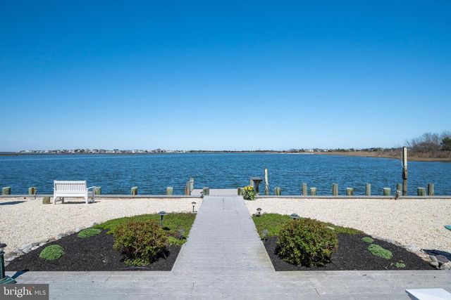 50 W HOLLY DR, Long Beach Township, NJ 08008