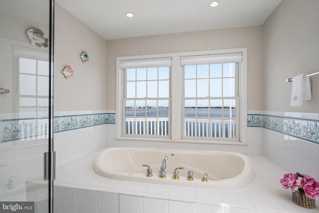 50 W HOLLY DR, Long Beach Township, NJ 08008