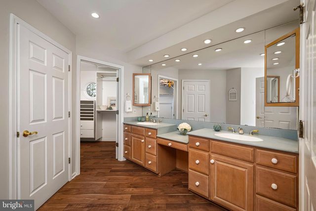 50 W HOLLY DR, Long Beach Township, NJ 08008