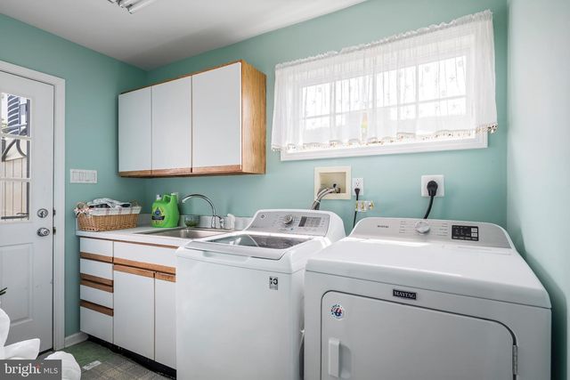 50 W HOLLY DR, Long Beach Township, NJ 08008