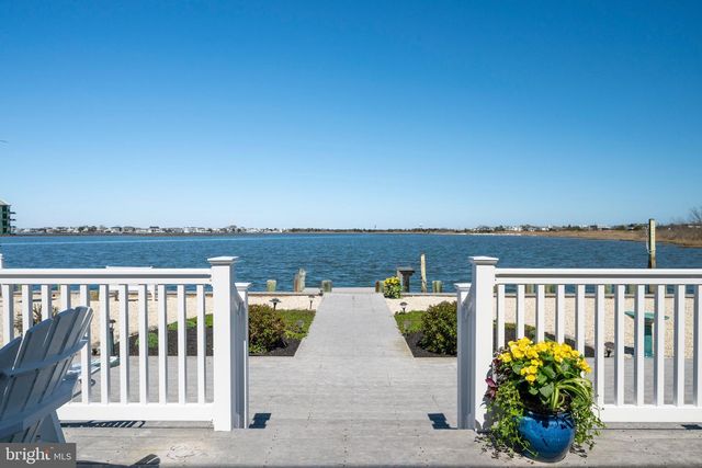 50 W HOLLY DR, Long Beach Township, NJ 08008