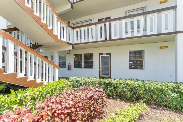 1052 Hythe 1052, Boca Raton, FL 33434