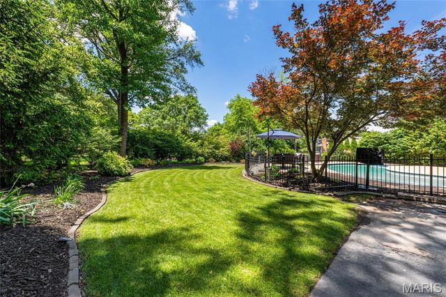 14604 Chermoore Drive, Chesterfield, MO 63017