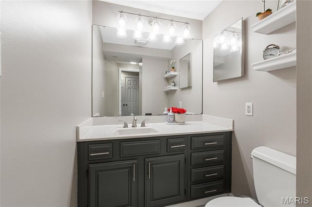 14604 Chermoore Drive, Chesterfield, MO 63017
