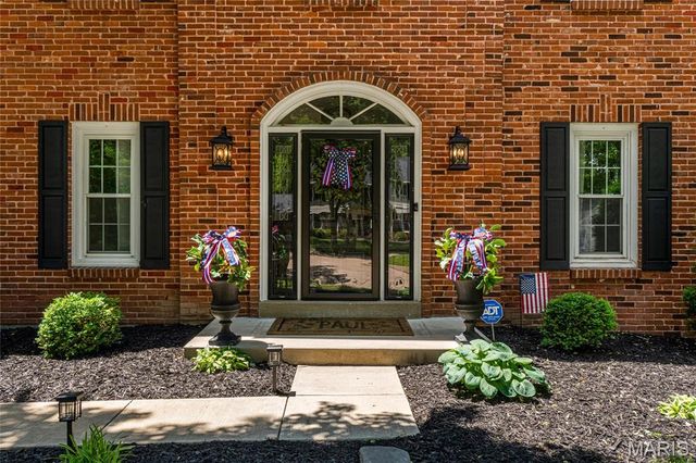 14604 Chermoore Drive, Chesterfield, MO 63017