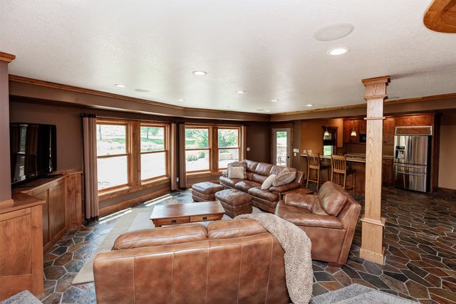 27740 Timber Road, Kelley, IA 50134