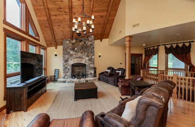 27740 Timber Road, Kelley, IA 50134