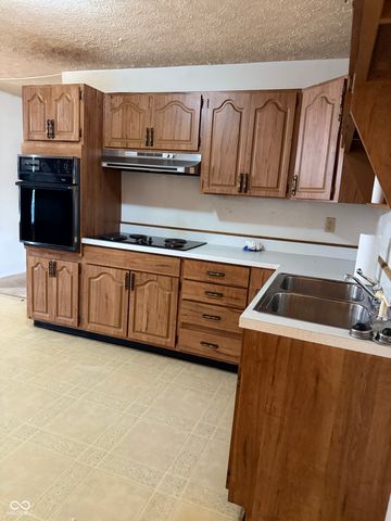 7525 Ruskin Place, Indianapolis, IN 46226