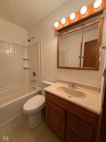 7525 Ruskin Place, Indianapolis, IN 46226