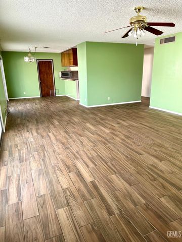 725 Salem Street, Delano, CA 93215