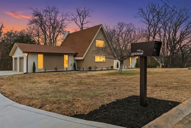 445 Rembrandt Dr, Old Hickory, TN 37138