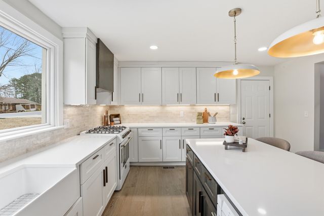 445 Rembrandt Dr, Old Hickory, TN 37138