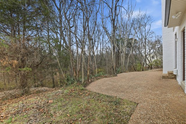 445 Rembrandt Dr, Old Hickory, TN 37138