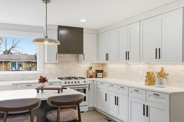 445 Rembrandt Dr, Old Hickory, TN 37138