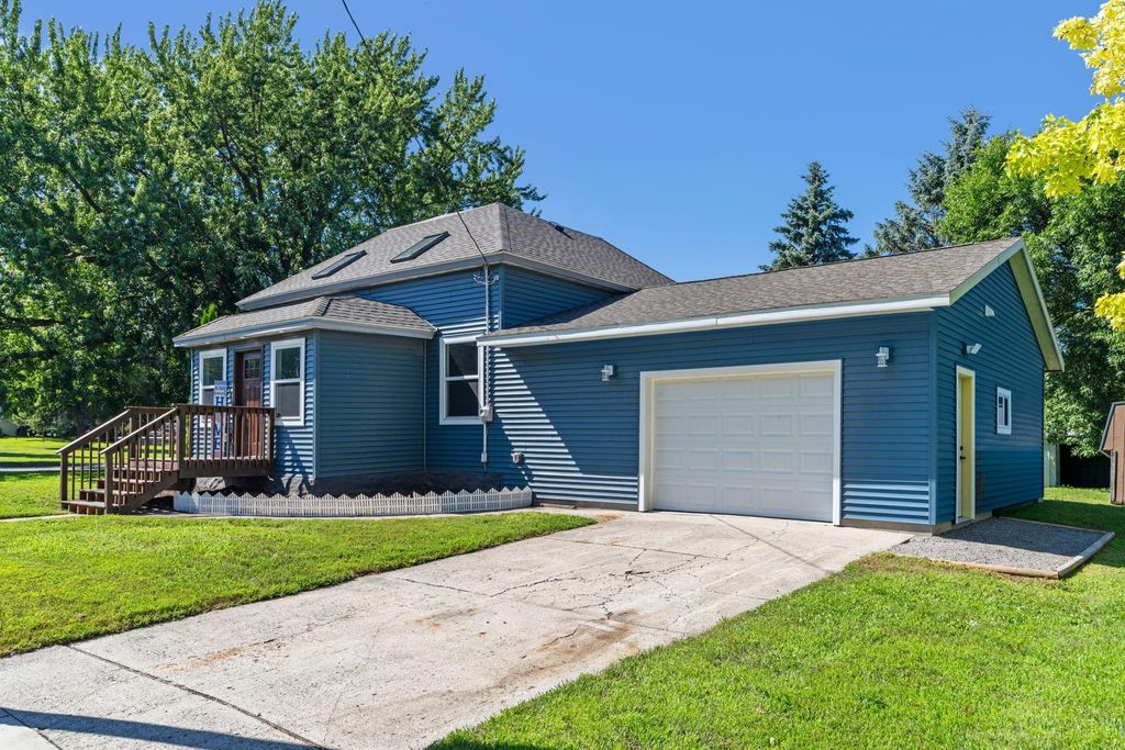 451 Birch Avenue W, Hector, MN 55342 — photo 3