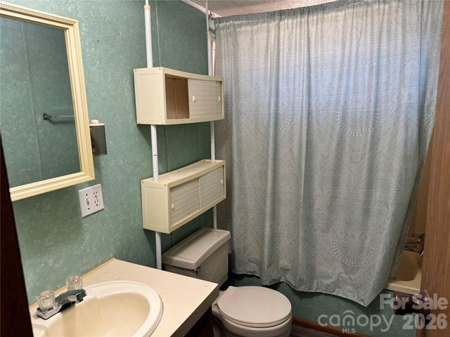 2448 Christopher Road, Morganton, NC 28655