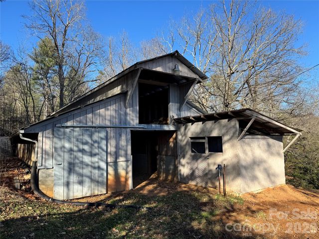2448 Christopher Road, Morganton, NC 28655