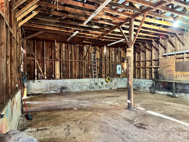 2448 Christopher Road, Morganton, NC 28655