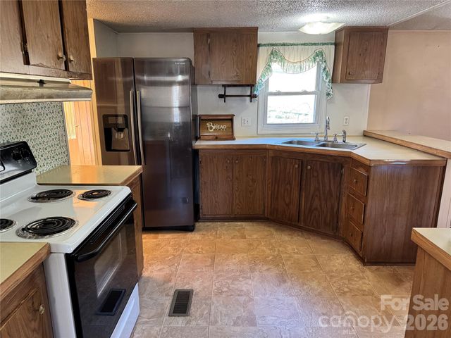 2448 Christopher Road, Morganton, NC 28655