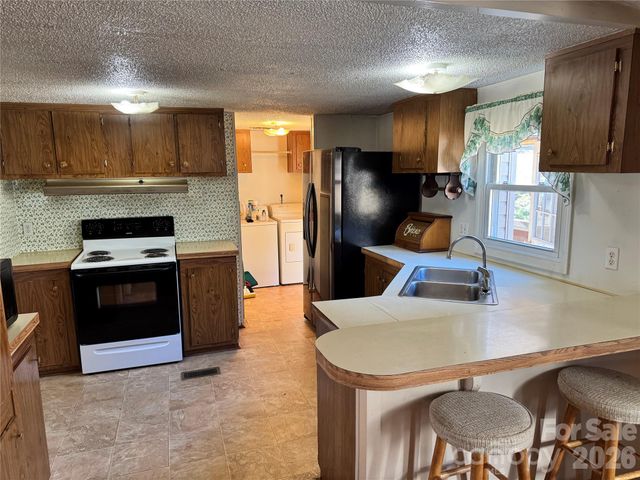 2448 Christopher Road, Morganton, NC 28655