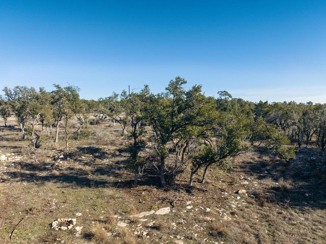 642 Windmill Ridge DR, Blanco, TX 78606