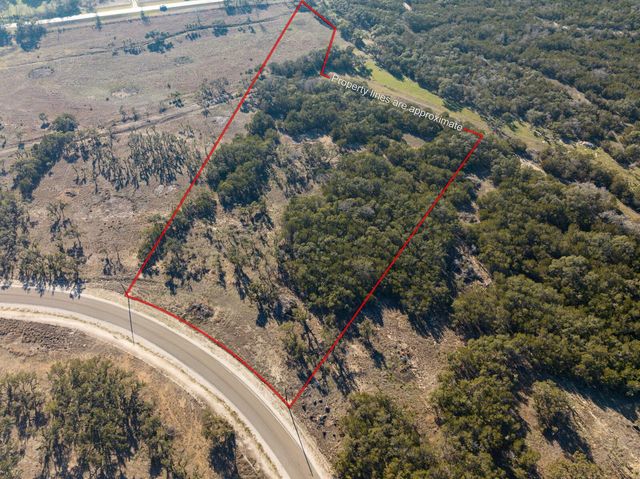 642 Windmill Ridge DR, Blanco, TX 78606