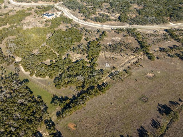 642 Windmill Ridge DR, Blanco, TX 78606