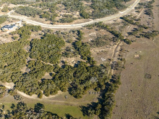 642 Windmill Ridge DR, Blanco, TX 78606