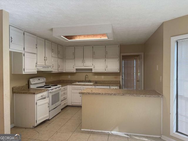 9734 Dixon Industrial Boulevard, Jonesboro, GA 30236