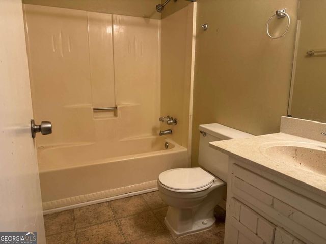 9734 Dixon Industrial Boulevard, Jonesboro, GA 30236