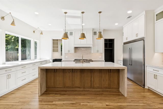 539 Classen Drive, Dallas, TX 75218