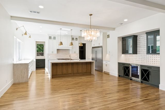 539 Classen Drive, Dallas, TX 75218