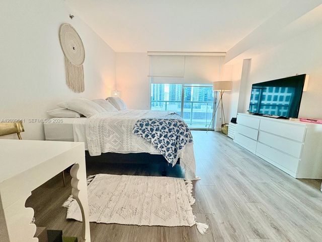 55 SE 6th Street 1706, Miami, FL 33131